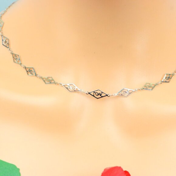 Delicate & Contemporary Necklace Chain, A Lovely Choice for Women, EVCH1771 - Picture 6 of 10